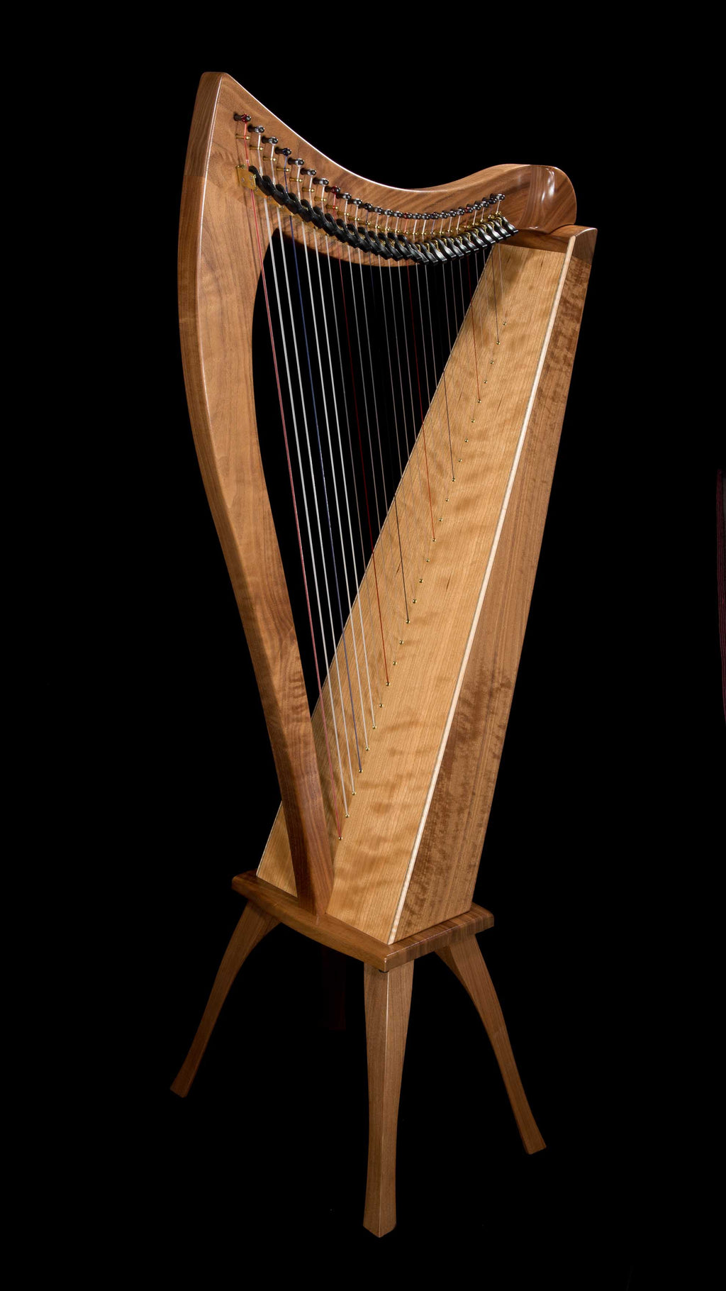 Dusty Strings FH26