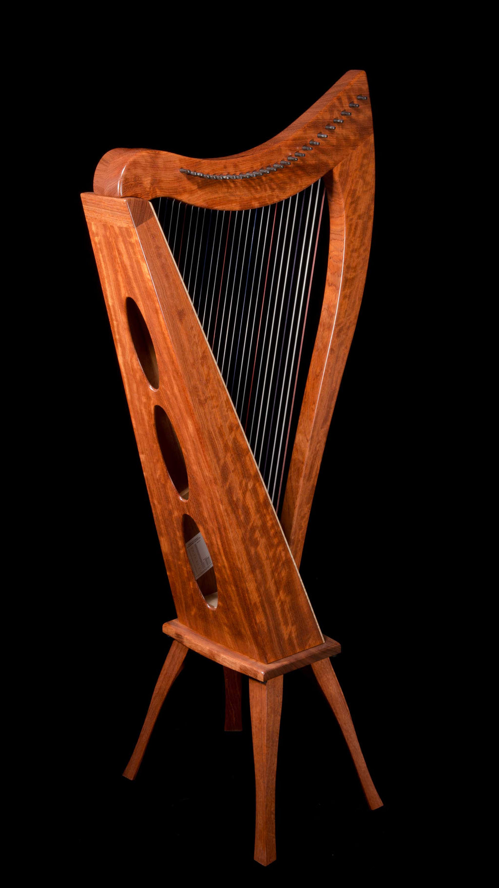 Dusty Strings FH26